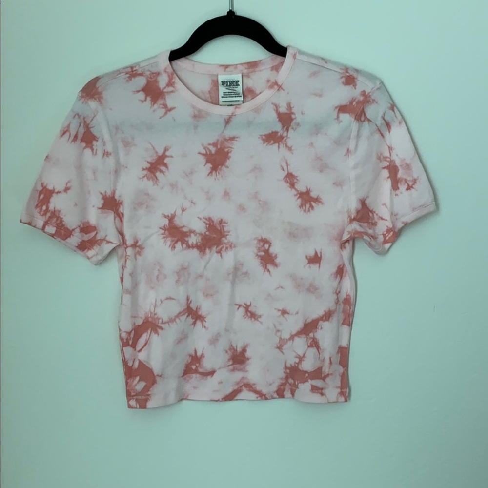 Patterned top